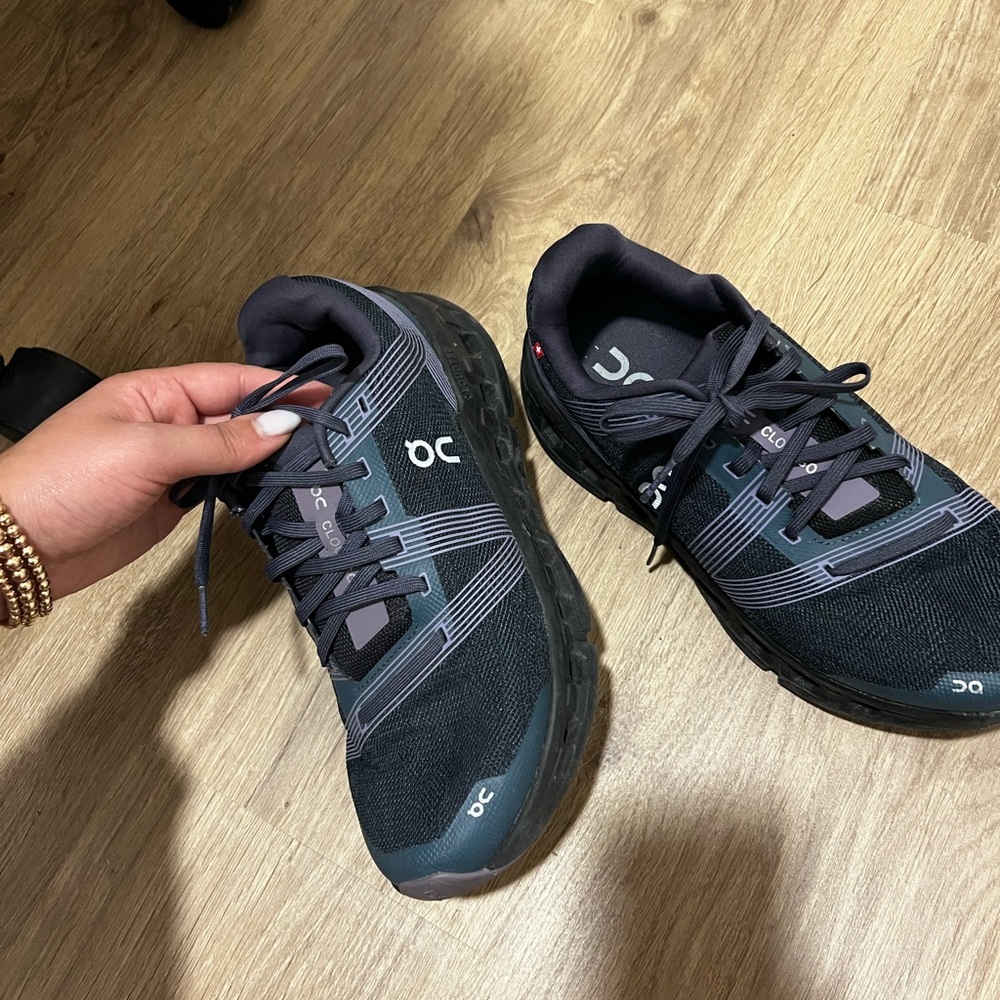 OnCloud shoes - Picture 3 of 5